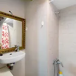 Cathedral Two Bedrooms דירה
